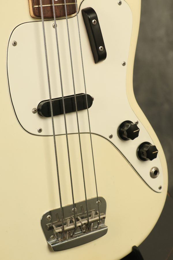 SOLD - 1972 Fender Musicmaster Bass White - Image 10