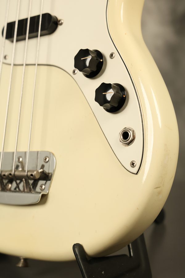 SOLD - 1972 Fender Musicmaster Bass White - Image 18