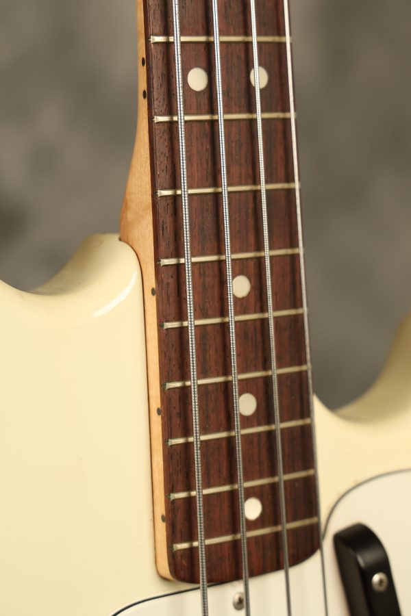 SOLD - 1972 Fender Musicmaster Bass White - Image 33