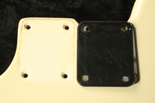 SOLD - 1972 Fender Musicmaster Bass White - Image 62