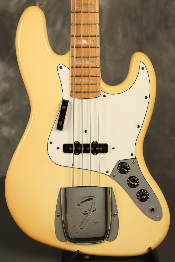 1981 Fender Jazz Bass International Series Arctic White - Image 2