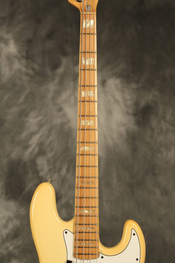 1981 Fender Jazz Bass International Series Arctic White - Image 5