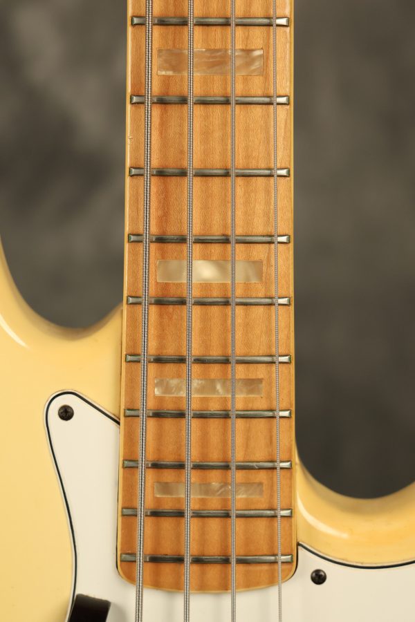 1981 Fender Jazz Bass International Series Arctic White - Image 8