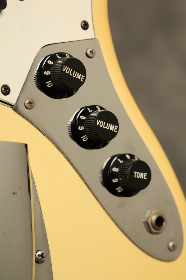 1981 Fender Jazz Bass International Series Arctic White - Image 12