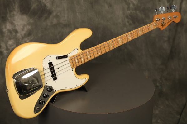 1981 Fender Jazz Bass International Series Arctic White - Image 32