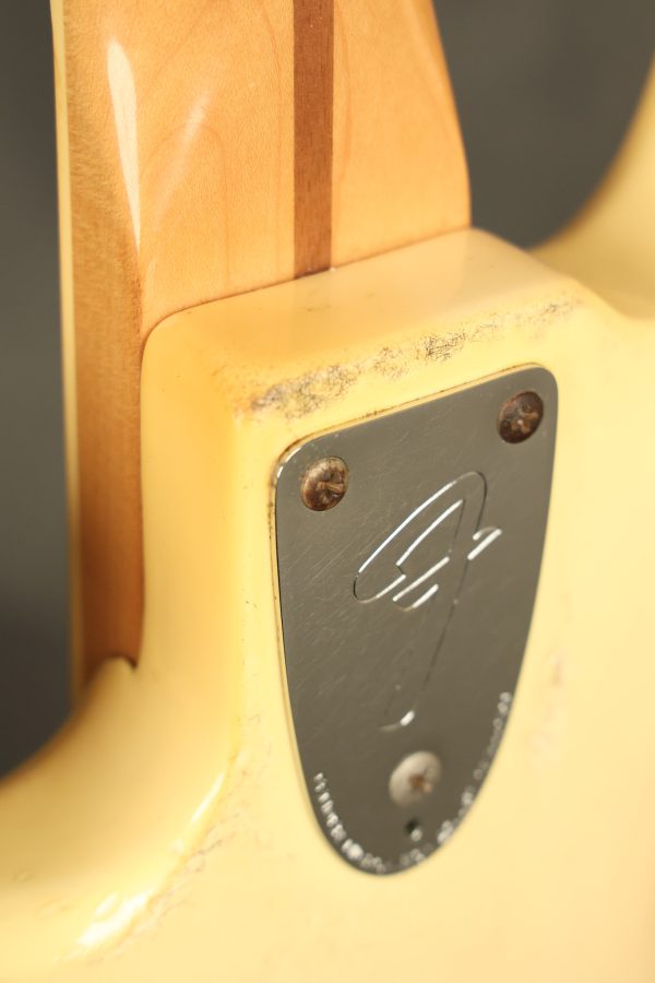 1981 Fender Jazz Bass International Series Arctic White - Image 45
