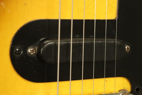 1964 Gibson Melody Maker D Sunburst - Image 13